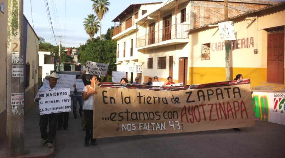 Marchan en Tlaltizapán por caso Ayotzinapa