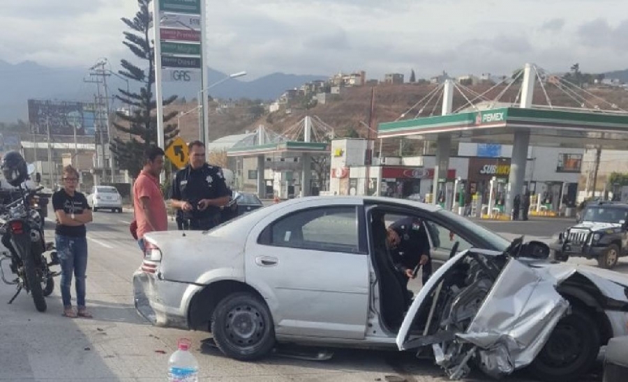 Muere una mujer durante un choque en el Paso Exprés