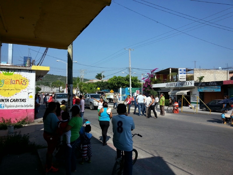 Una niña y su padre fueron arrollados; ella murió