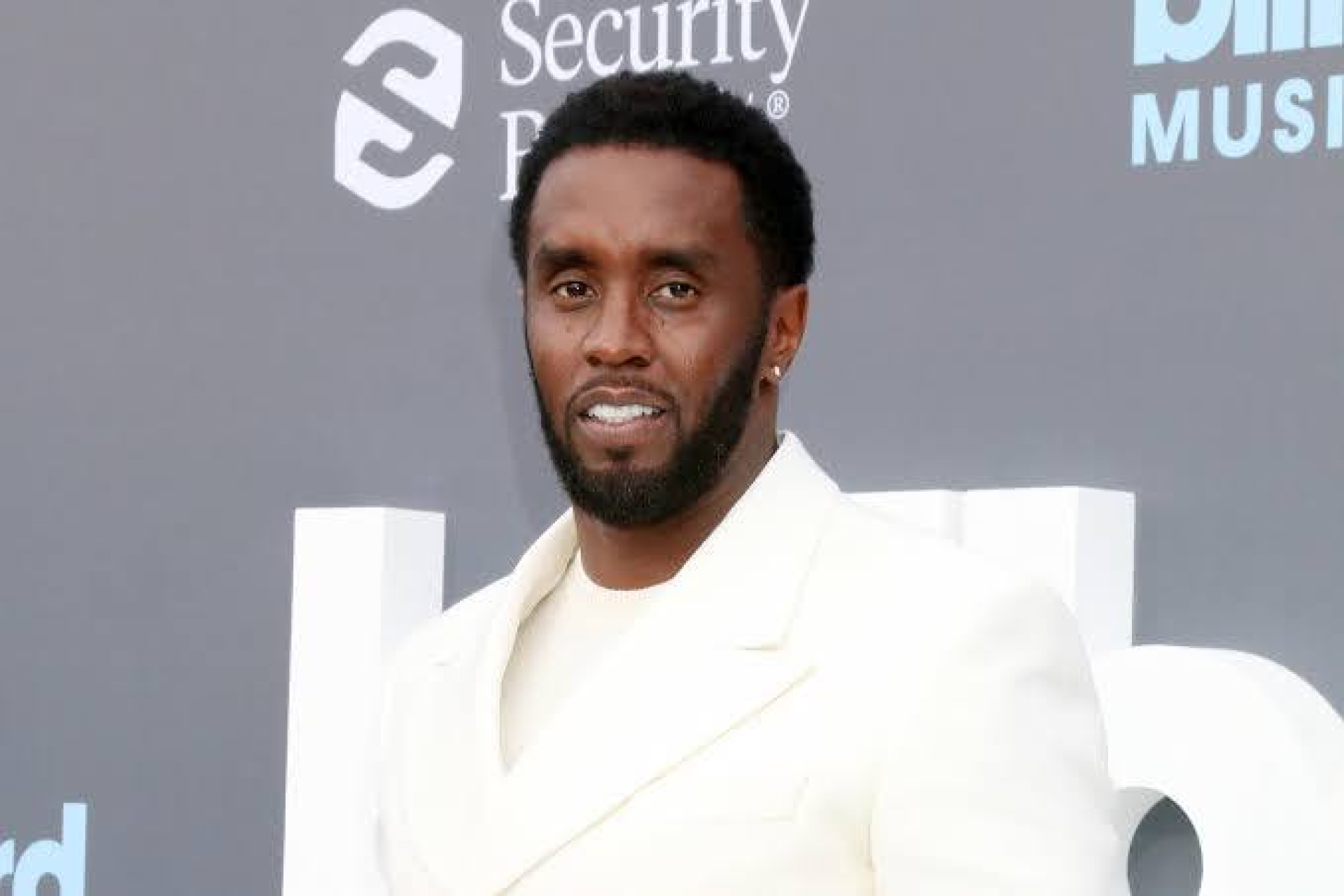 Sean 'Diddy' Combs acusado de violencia y tráfico sexual