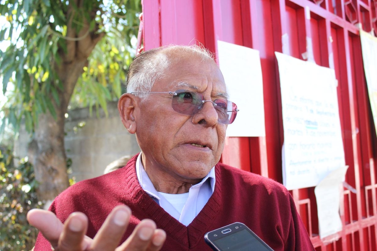 Padres de familia toman escuela primaria por la falta de una maestra