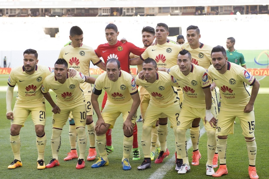 Rinden tributo a Cuauhtémoc Blanco