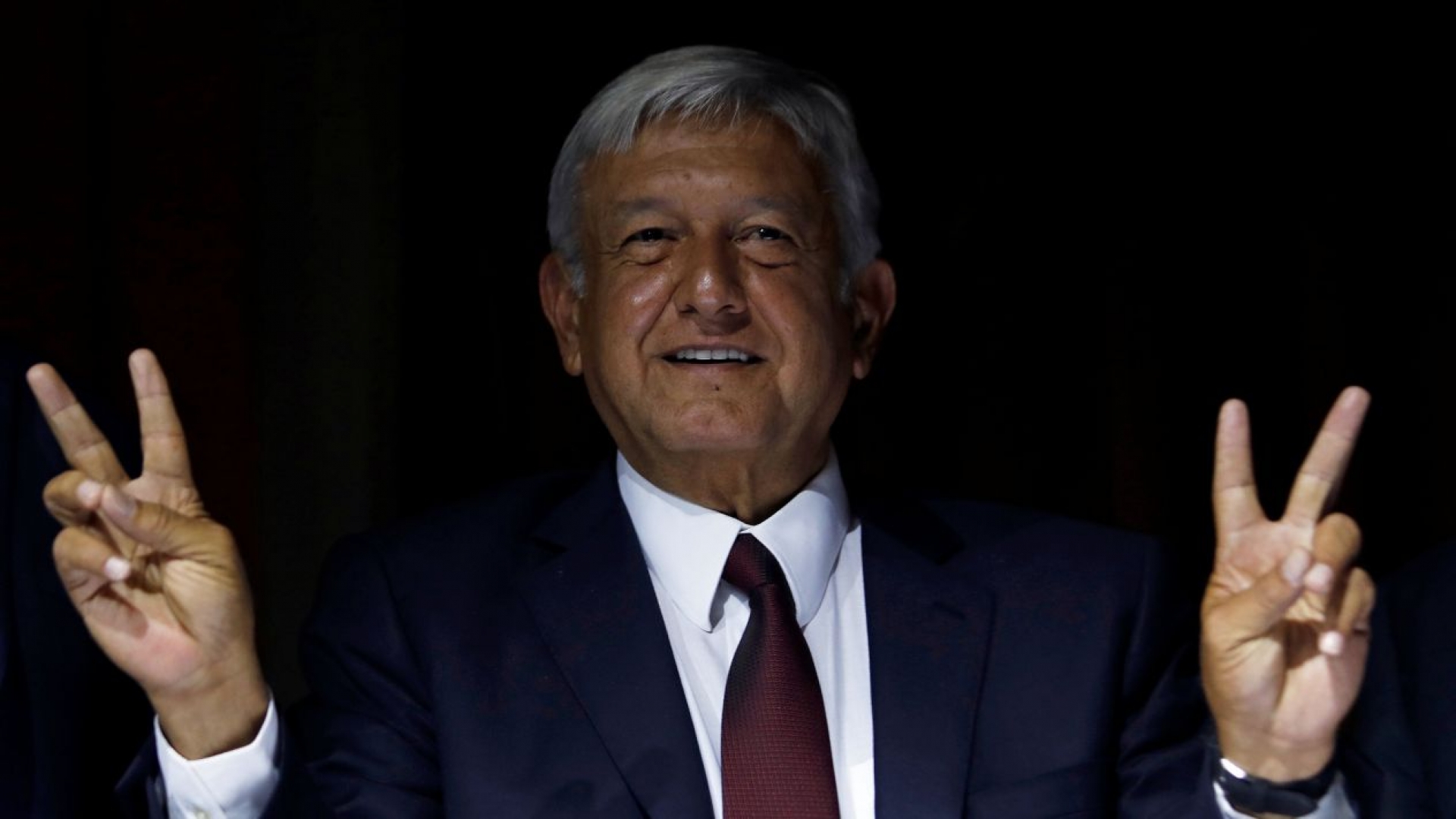 AMLO presentará hoy plan para pacificar el país sin disparar armas