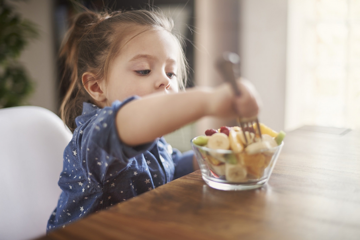 ¿Cómo debe ser una merienda saludable?