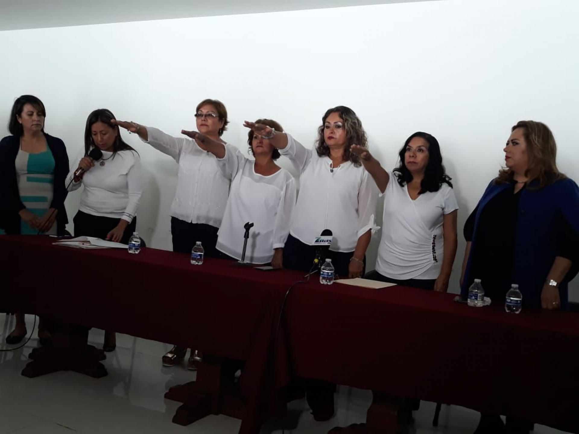 Rinde protesta Mesa Directiva de la Asociación de Jubilados del Congreso