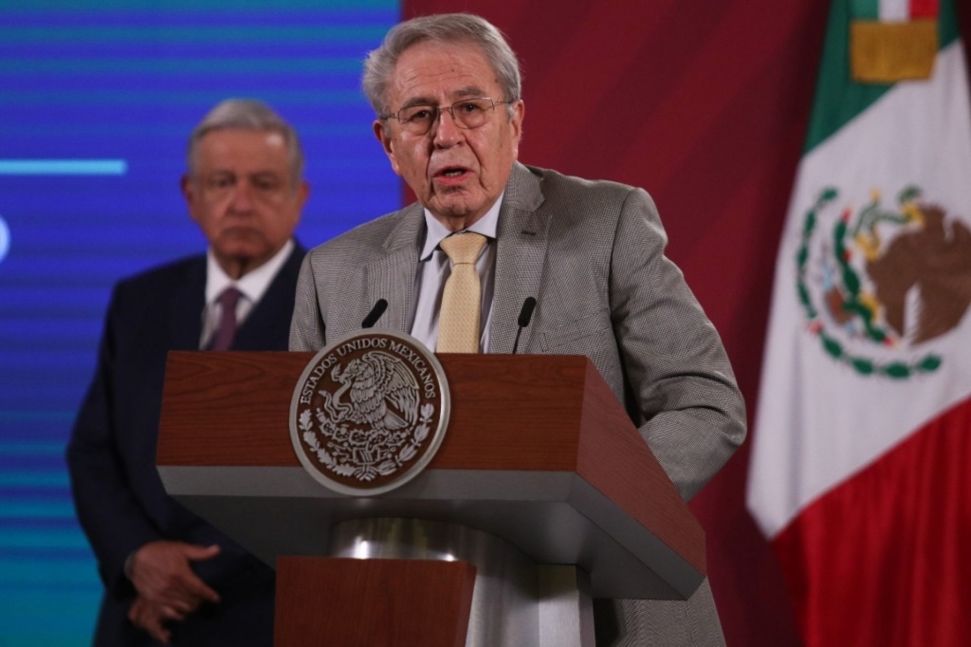 AMLO anuncia nueva reconversión hospitalaria para atender COVID-19