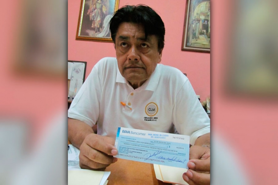 A destiempo, incompleto y en cheque, recibe recursos oficiales candidato independiente