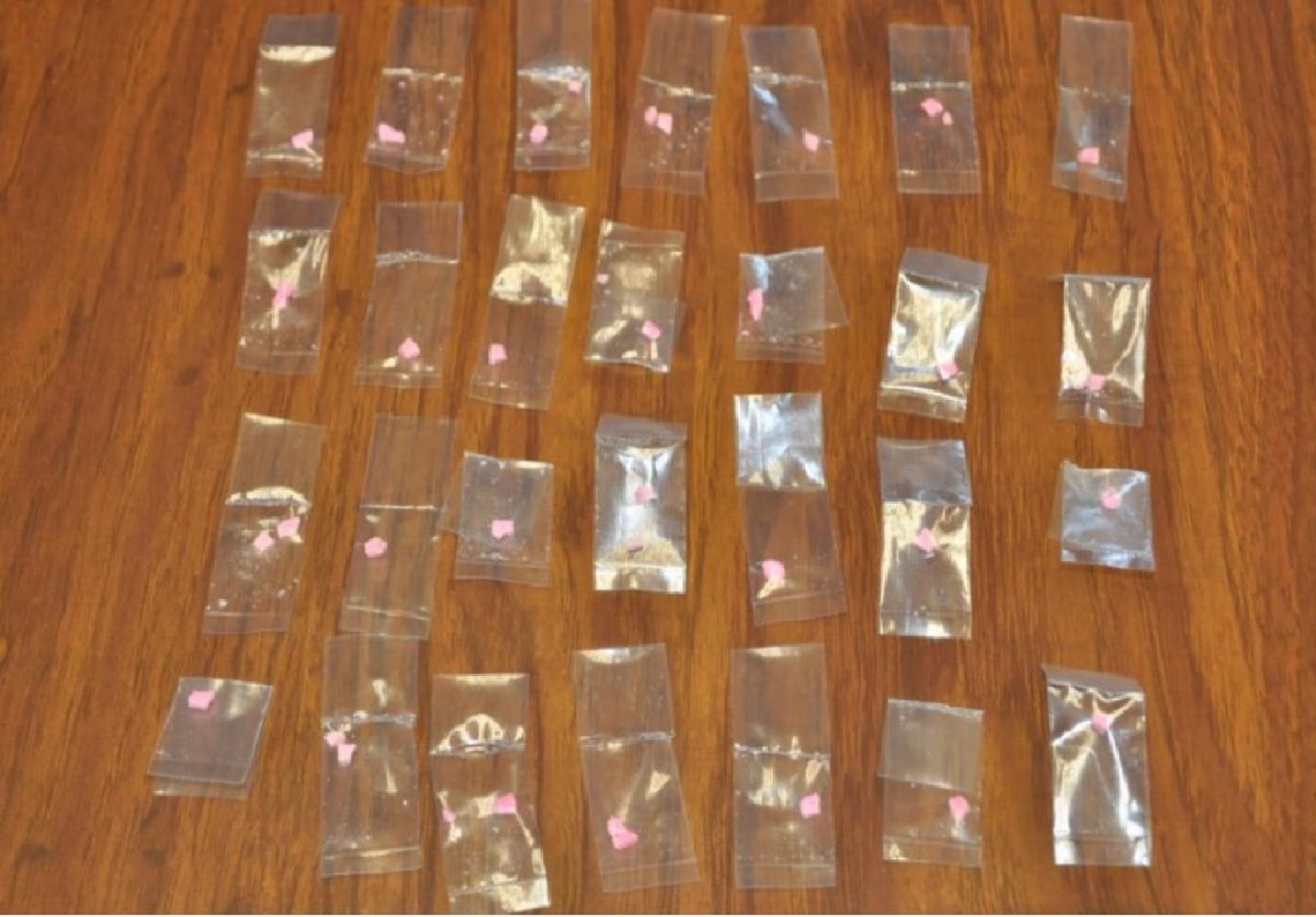 Arrestan a motociclista con 28 dosis de cocaína