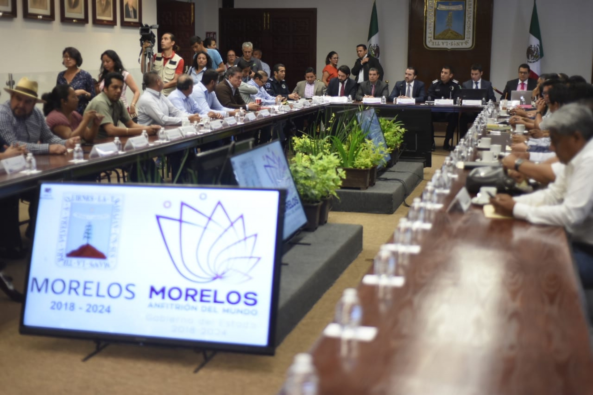 Se reúnen autoridades estatales con alcaldes para avanzar en tema de mando coordinado