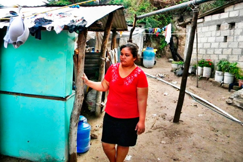 Exigen viviendas para reubicar a familias en zonas de riesgo