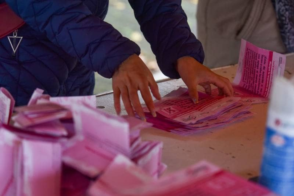 Morena propone cárcel para quien sabotee la consulta de revocación