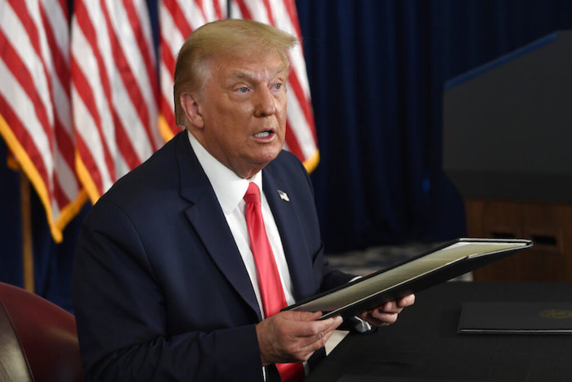 Documental de Netflix descubre el verdadero plan de Trump con los migrantes y sacude al mundo