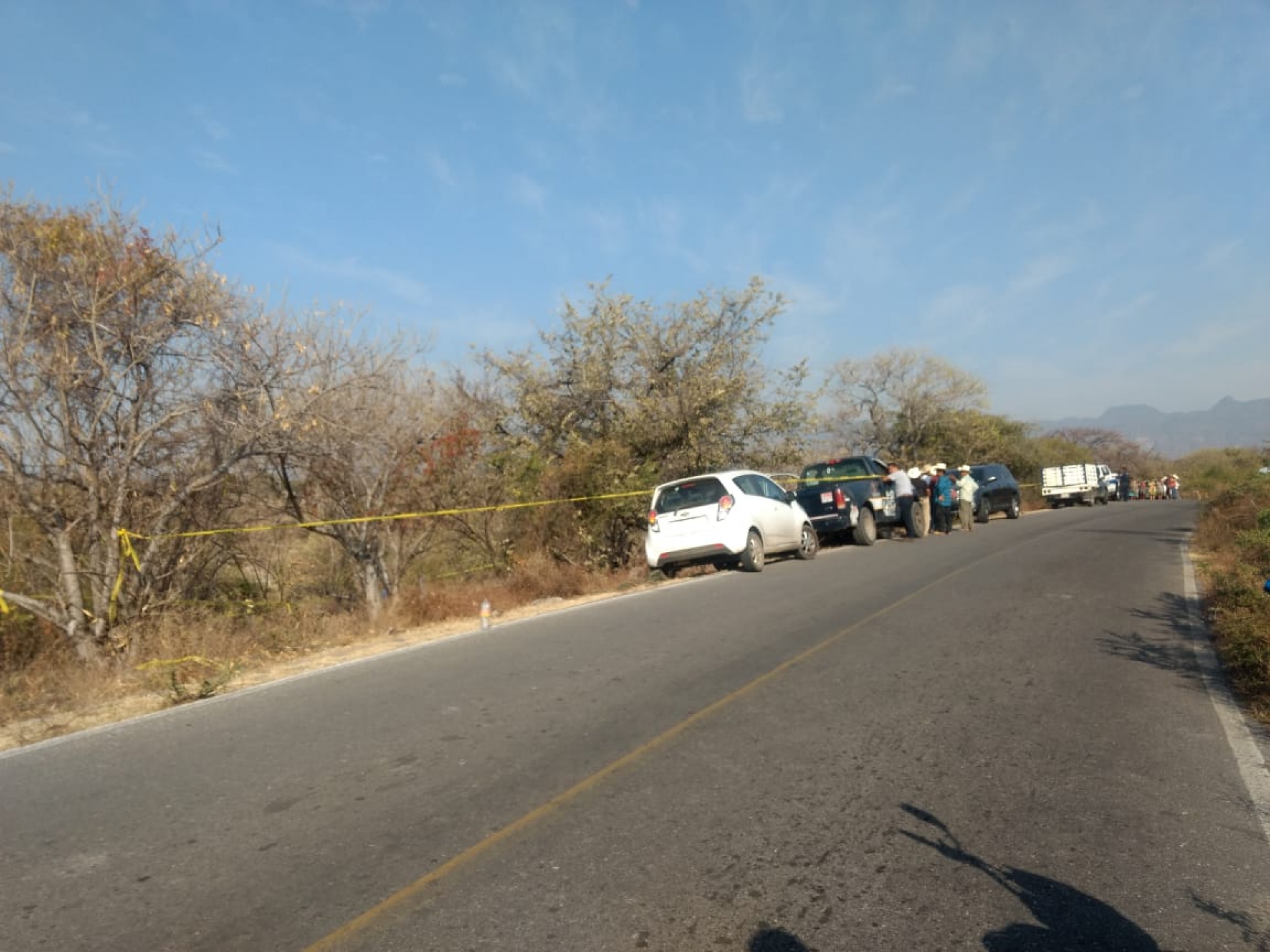 Hallan dos cadáveres en la carretera Tetlama-Cuentepec