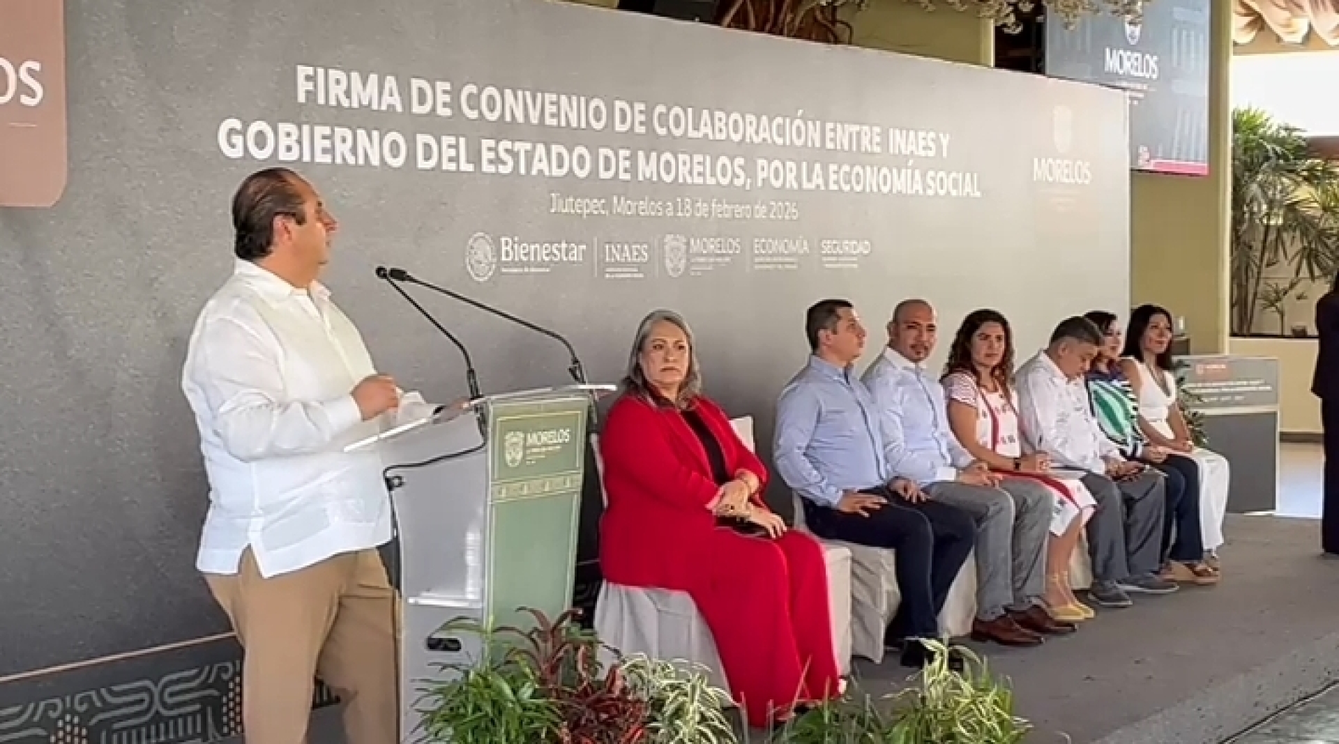 Confeccionarán reclusas de Morelos sábanas para IMSS Bienestar, tras firma de convenio con INAIES: SDEyT
