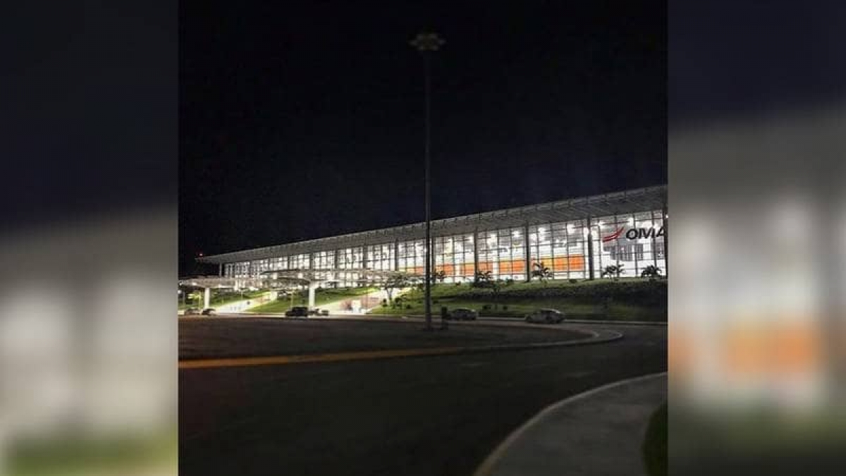 Acapulco amanece sin aeropuerto y con carretera bloqueada por sismo