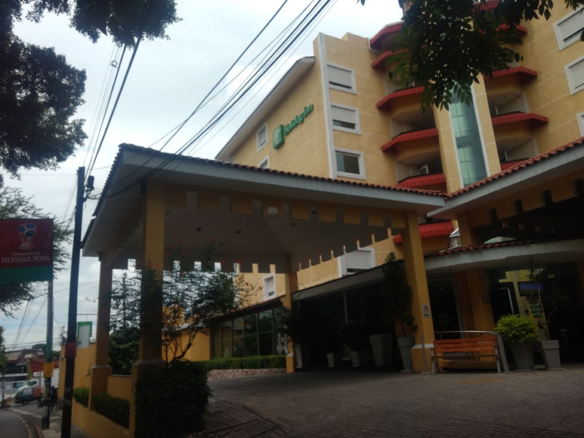 Asaltan a varias personas en un hotel de Acapantzingo