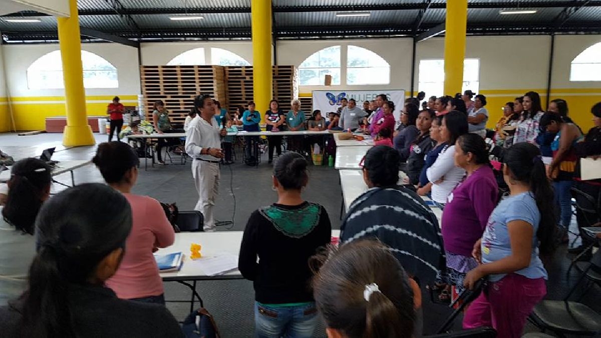 Imparten taller de empoderamiento económico para mujeres de Jantetelco
