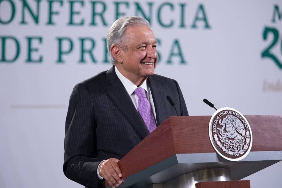 AMLO asegura que ha cumplido 98 de sus 100 compromisos de Gobierno