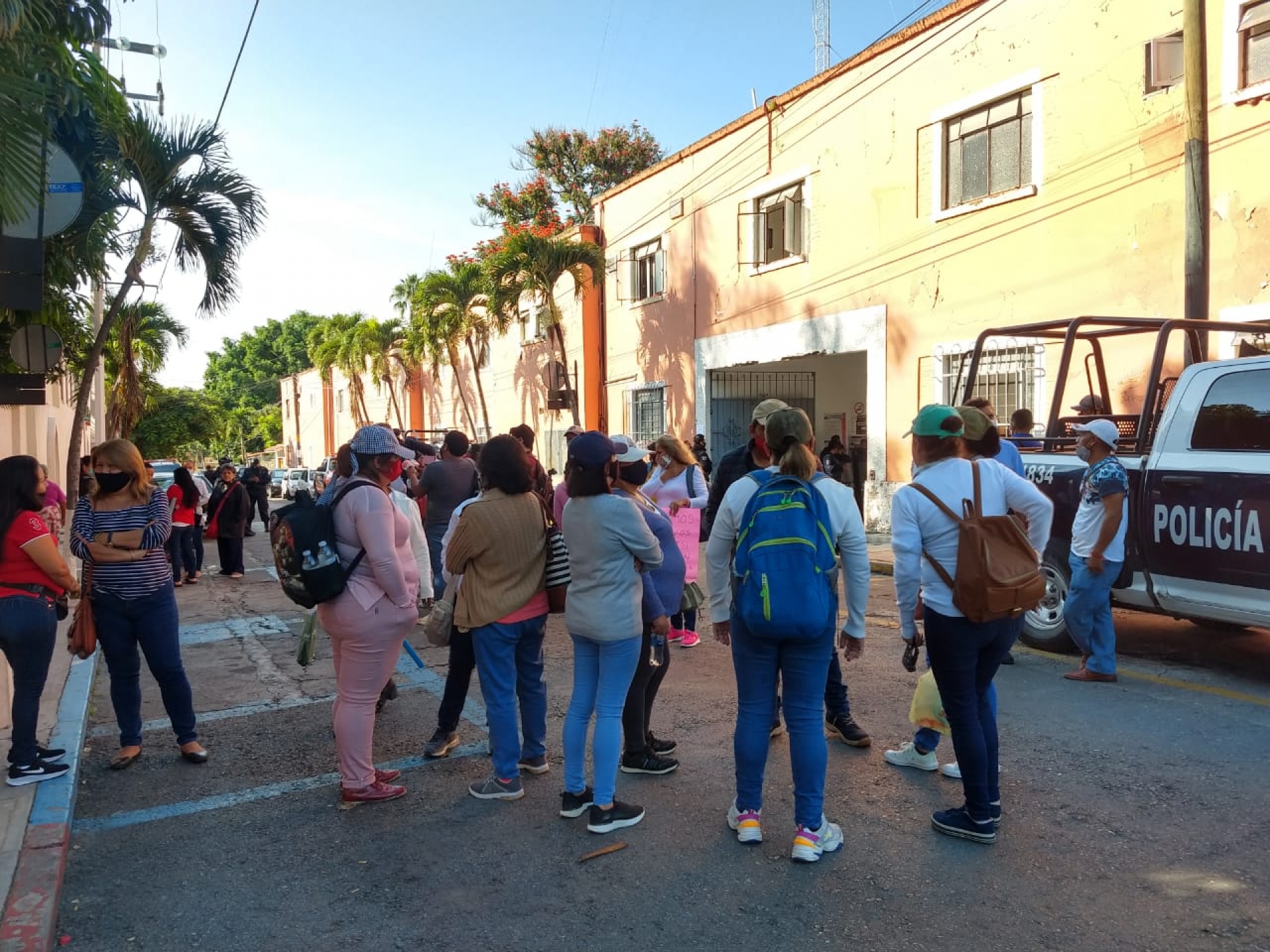 Nuevamente se manifiestan ex trabajadores del ayuntamiento capitalino