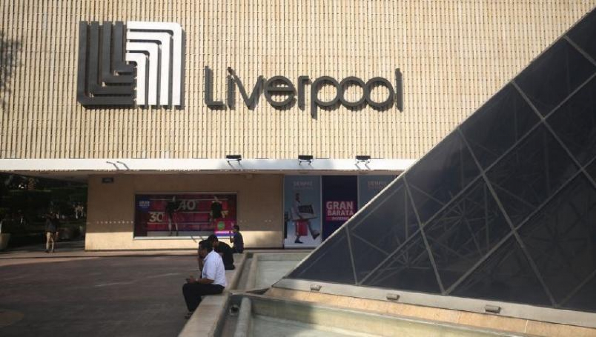 Prepara Liverpool reapertura de tiendas con protocolos de limpieza y seguridad