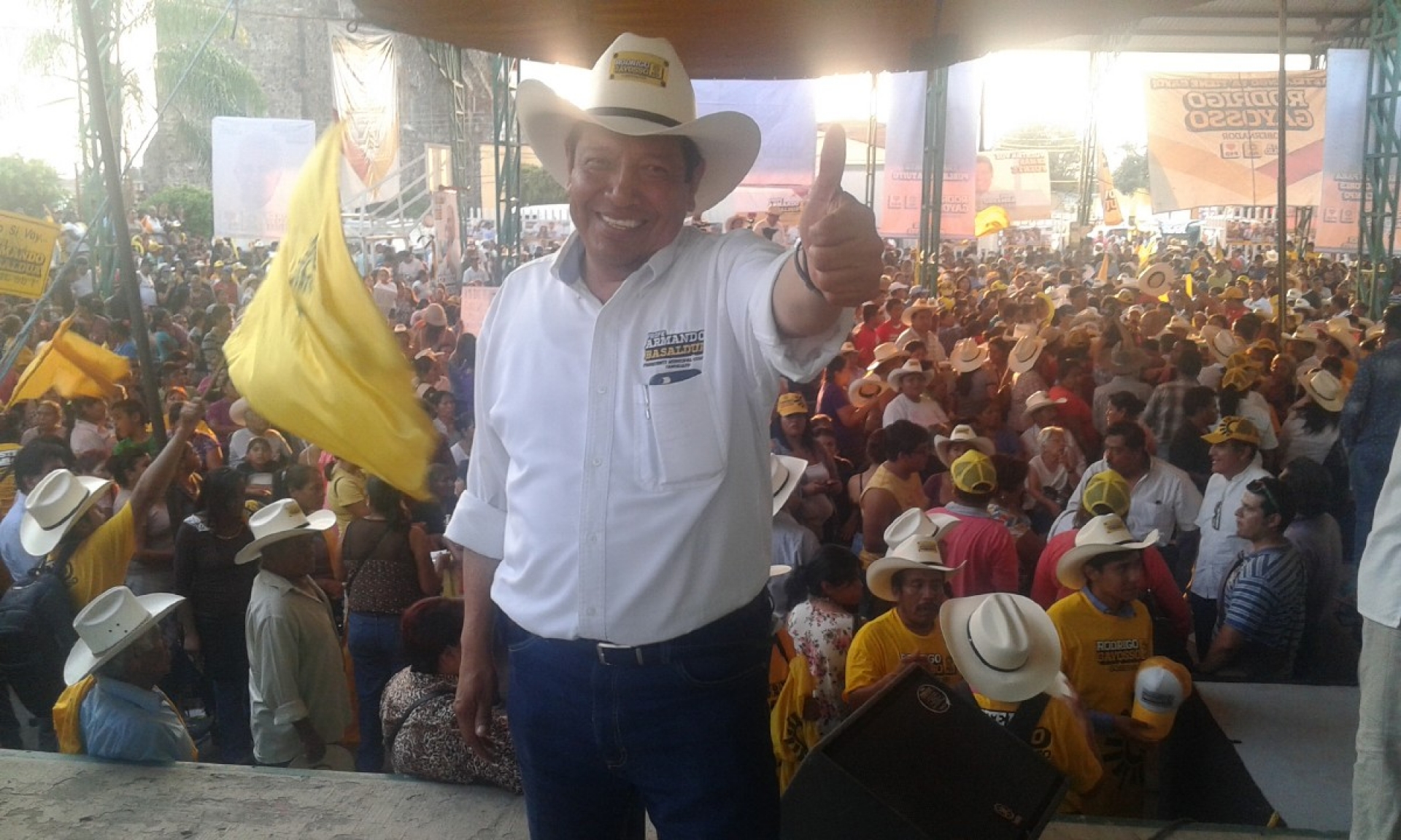 #Tetelcingo entrega vara de mando a Armando Basaldúa Flores