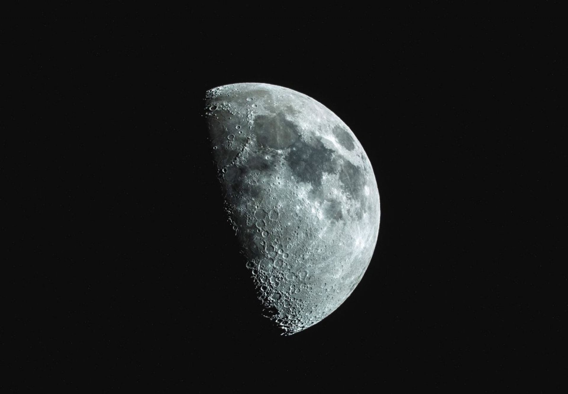 El hombre podría regresar a la luna