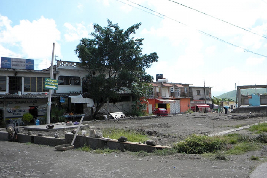 Acusan a Julio Espín de realizar obras para funcionarios municipales