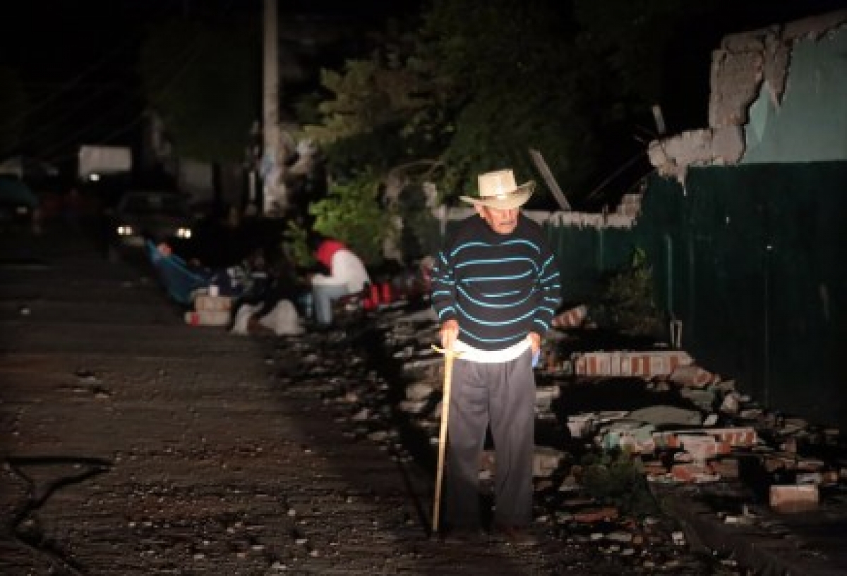 Vecinos de Moyotepec piden apoyo para enfrentar daños por sismo