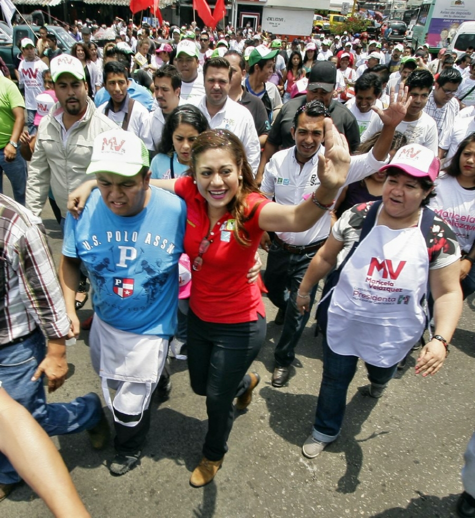 Maricela firma compromisos en el ALM