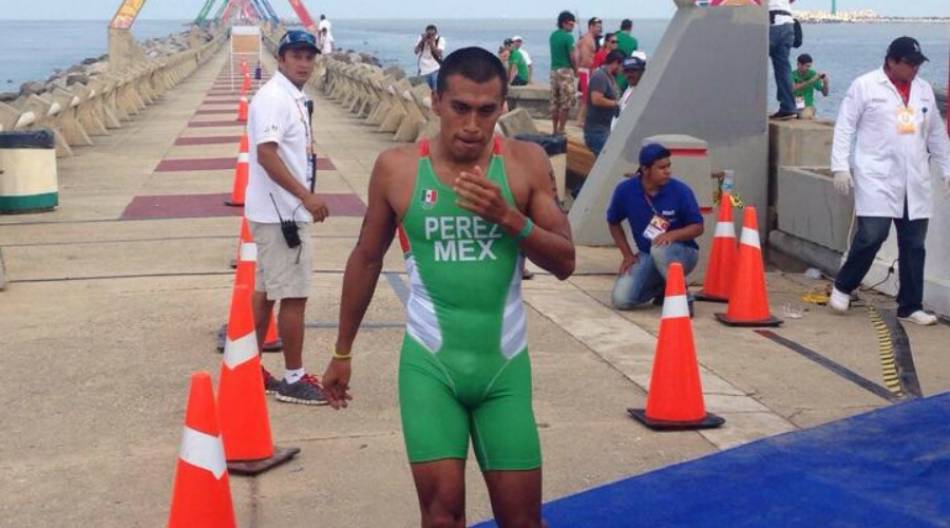 Irving Pérez sube al podio