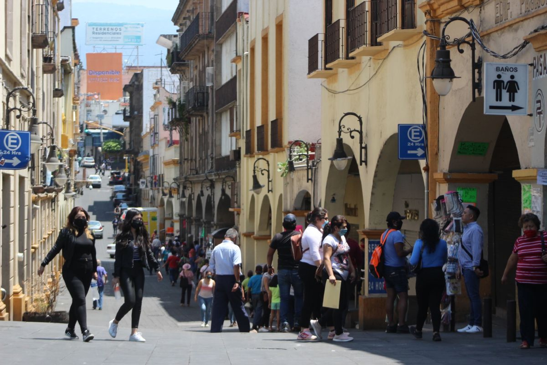 Restauranteros y hoteleros, “al límite”