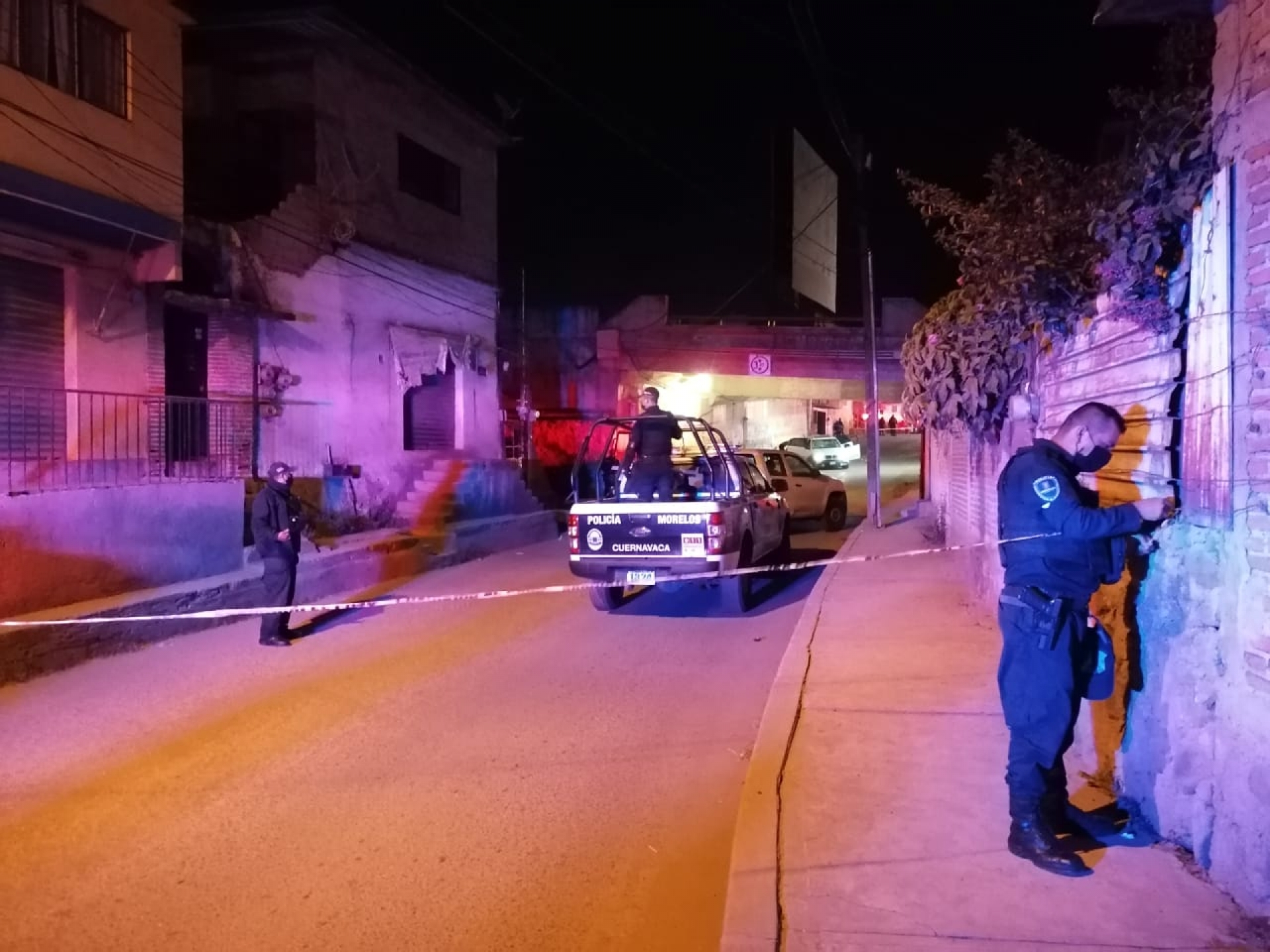 Tres muertos y cuatro niños heridos, saldo de ataque armado en Camino Antiguo a Tepoztlán