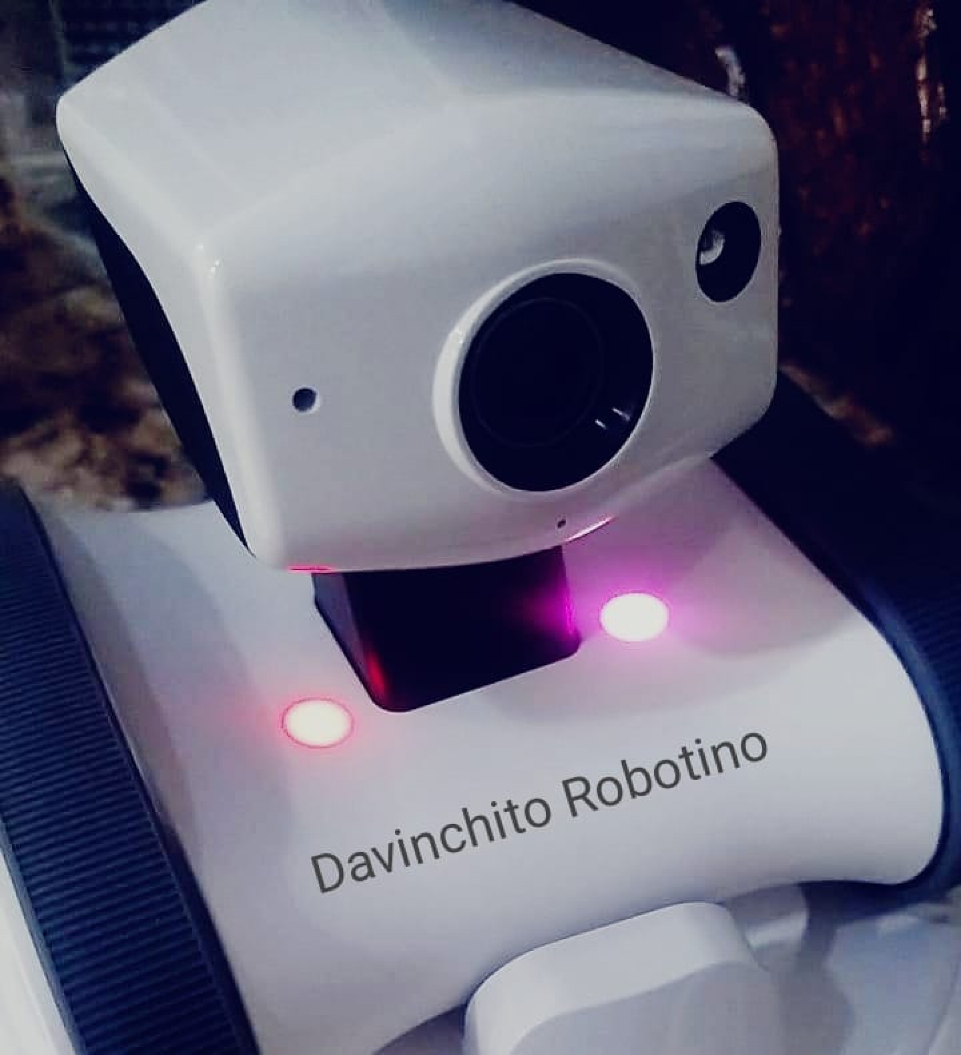 Incorpora ISSSTE minirobots a programa de apoyo psicológico covid-19