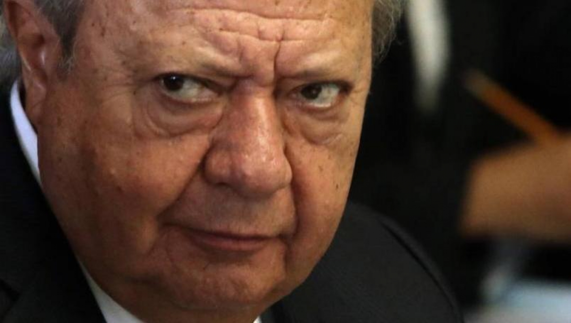 Carlos Romero Deschamps renuncia a la dirigencia del sindicato de Pemex
