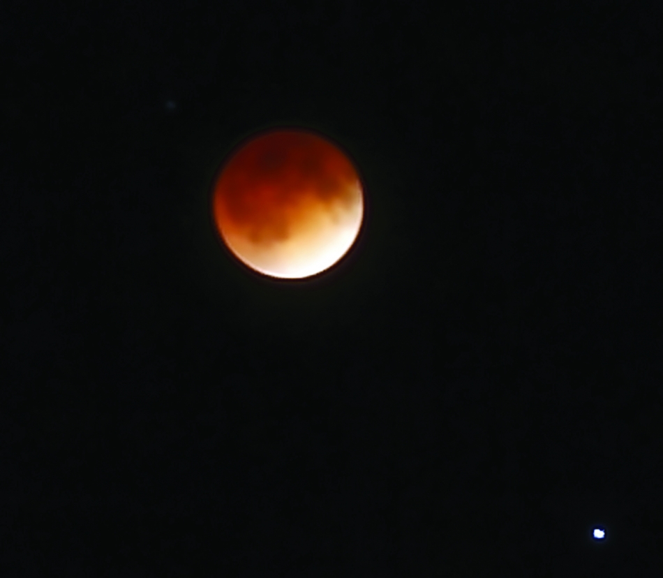 Último eclipse total del Luna visible del día 27 al 28 de septiembre del año 2015