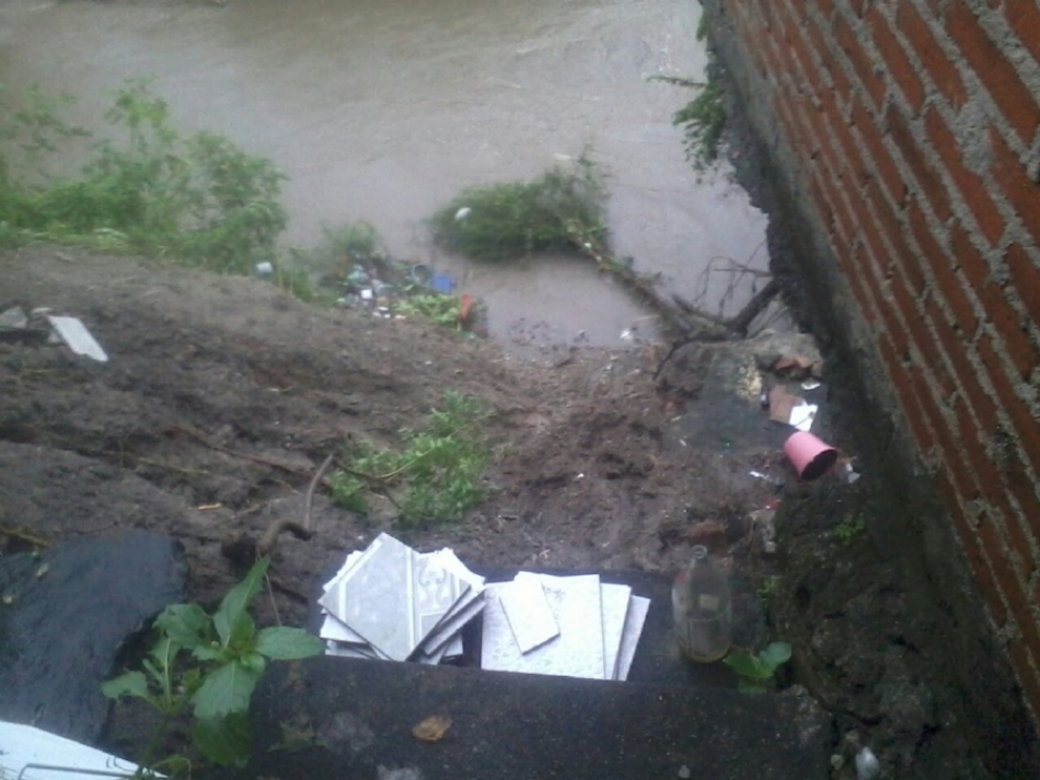 Se quejan por la falta de obras para evitar inundaciones en Puente de Ixtla