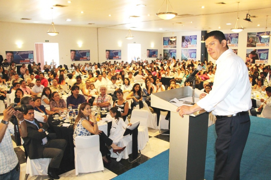 Arrancó Bolaños Aguilar su campaña a la diputación