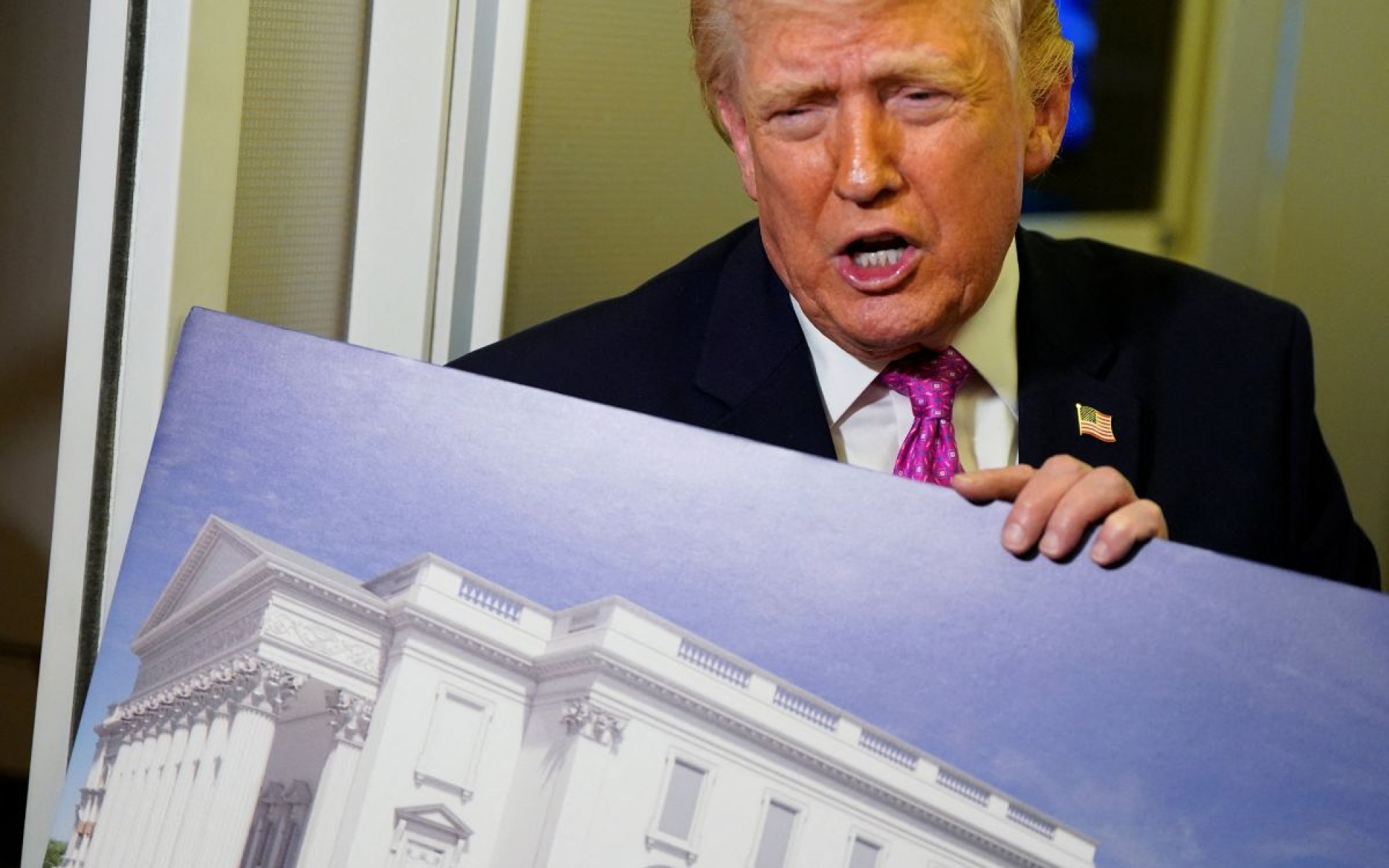 Juez frena construcción de salón de baile en de Trump en la Casa Blanca