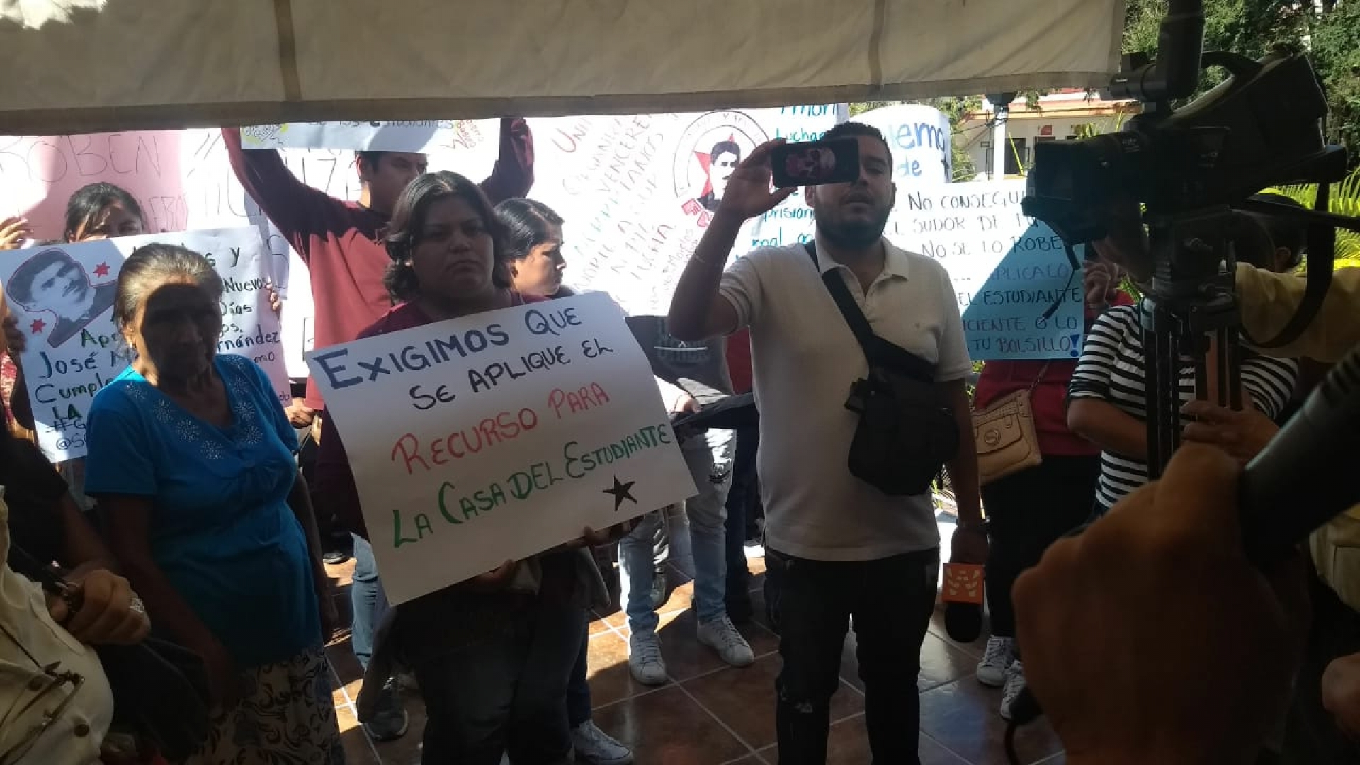 Demandan antorchistas recursos para 'Casa del Estudiante'
