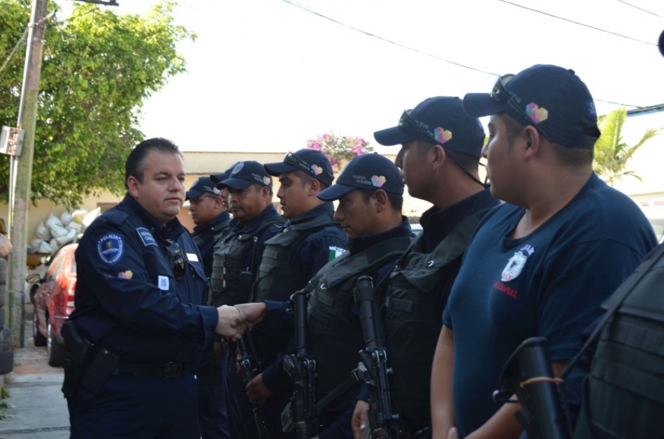 Novecientos policías, reprobados