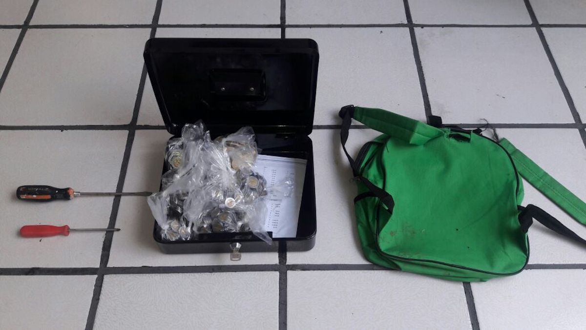Caen tres sujetos tras asaltar una pizzería en Civac
