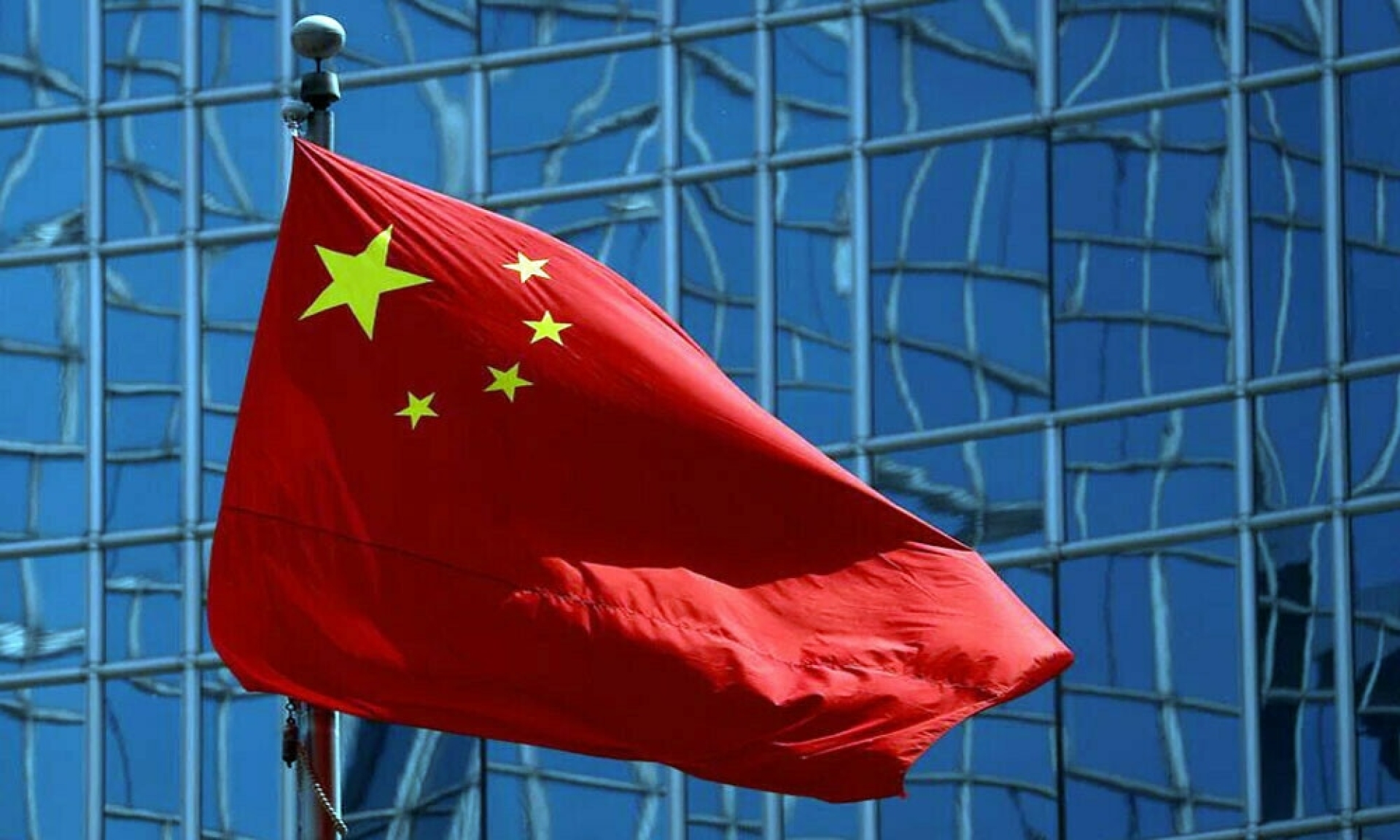 China critica el uso del comercio como 'arma' tras amenaza de Trump a España