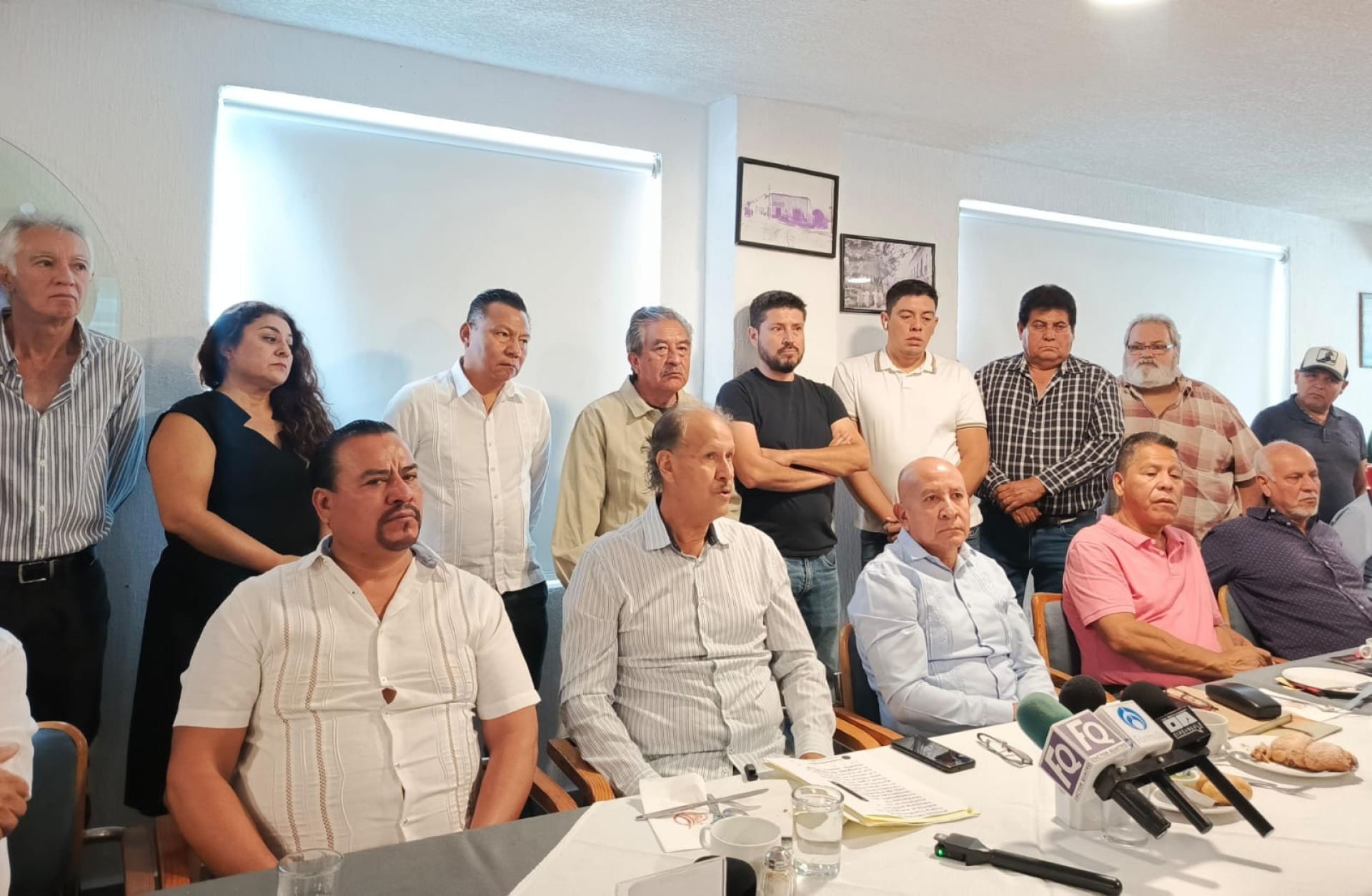 Ruteros insisten en bloqueos