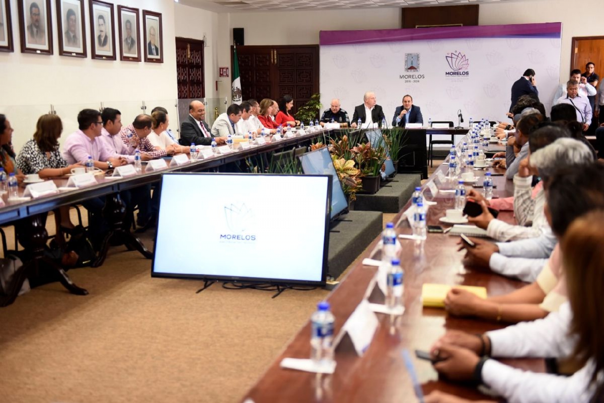 Sostiene Cuauhtémoc Blanco reunión con presidentes municipales