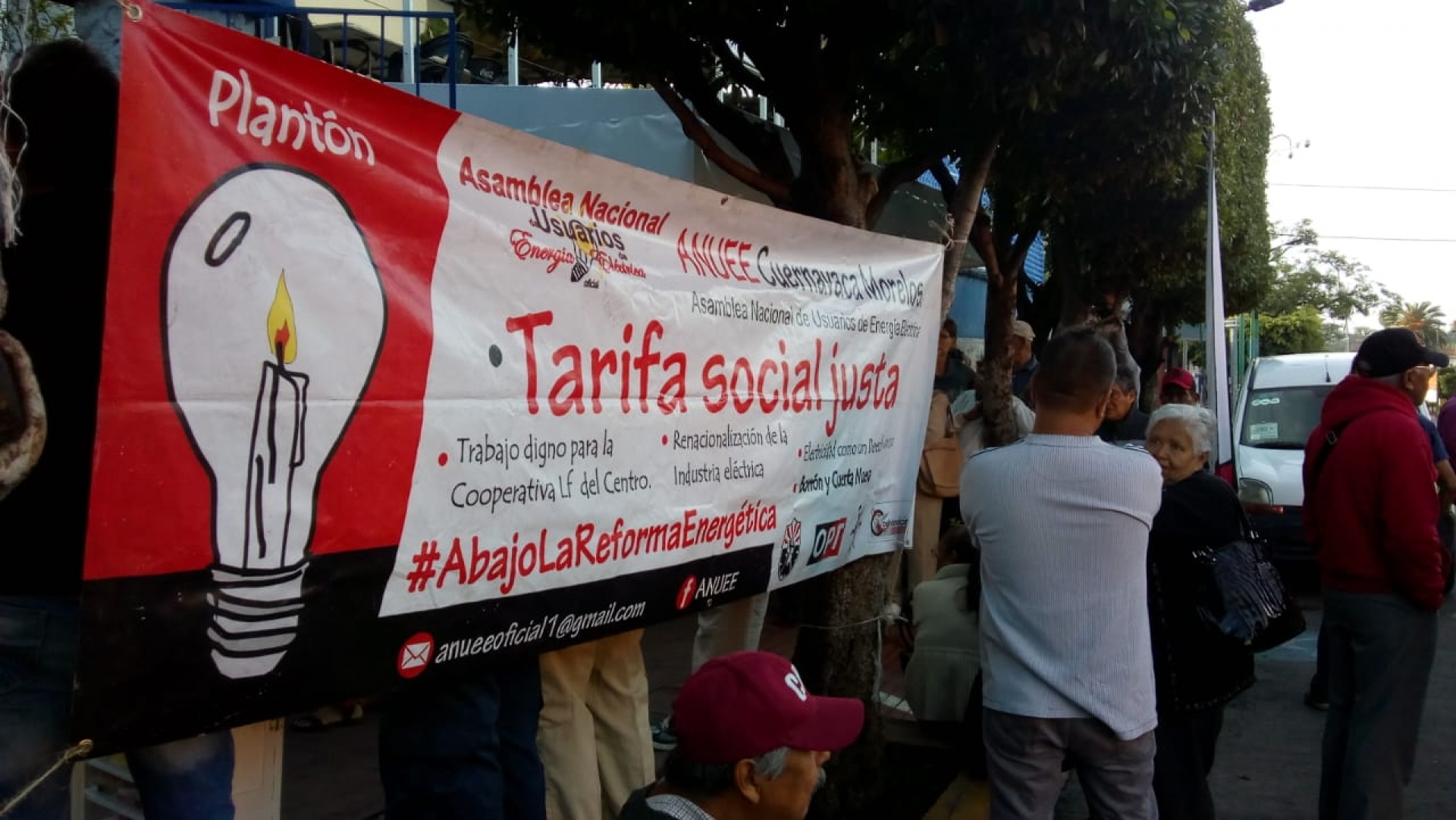 ANUEE protesta en SAPAC por altos cobros