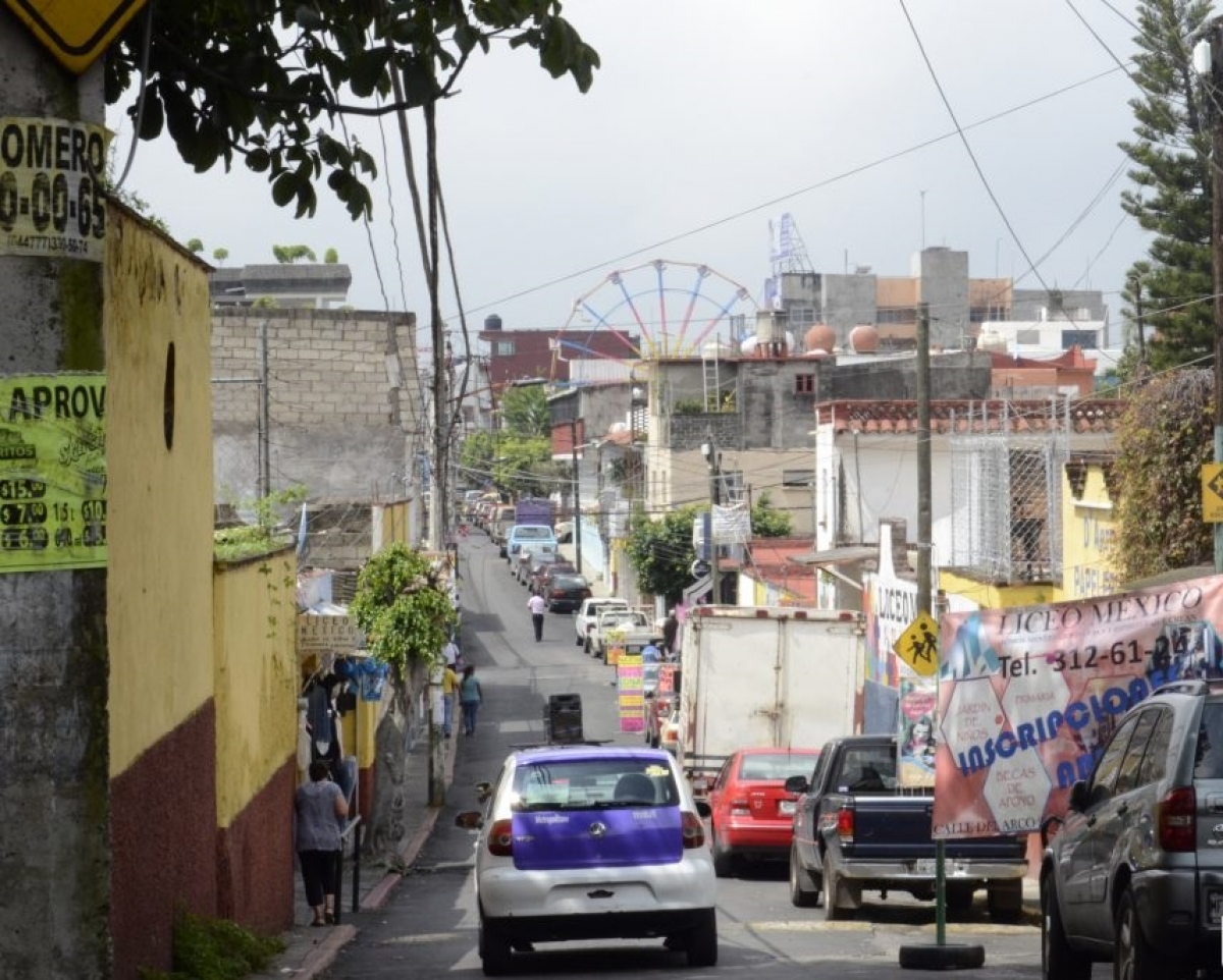 Piden que se reparen las calles de Amatitlán y se mejore el abasto de agua