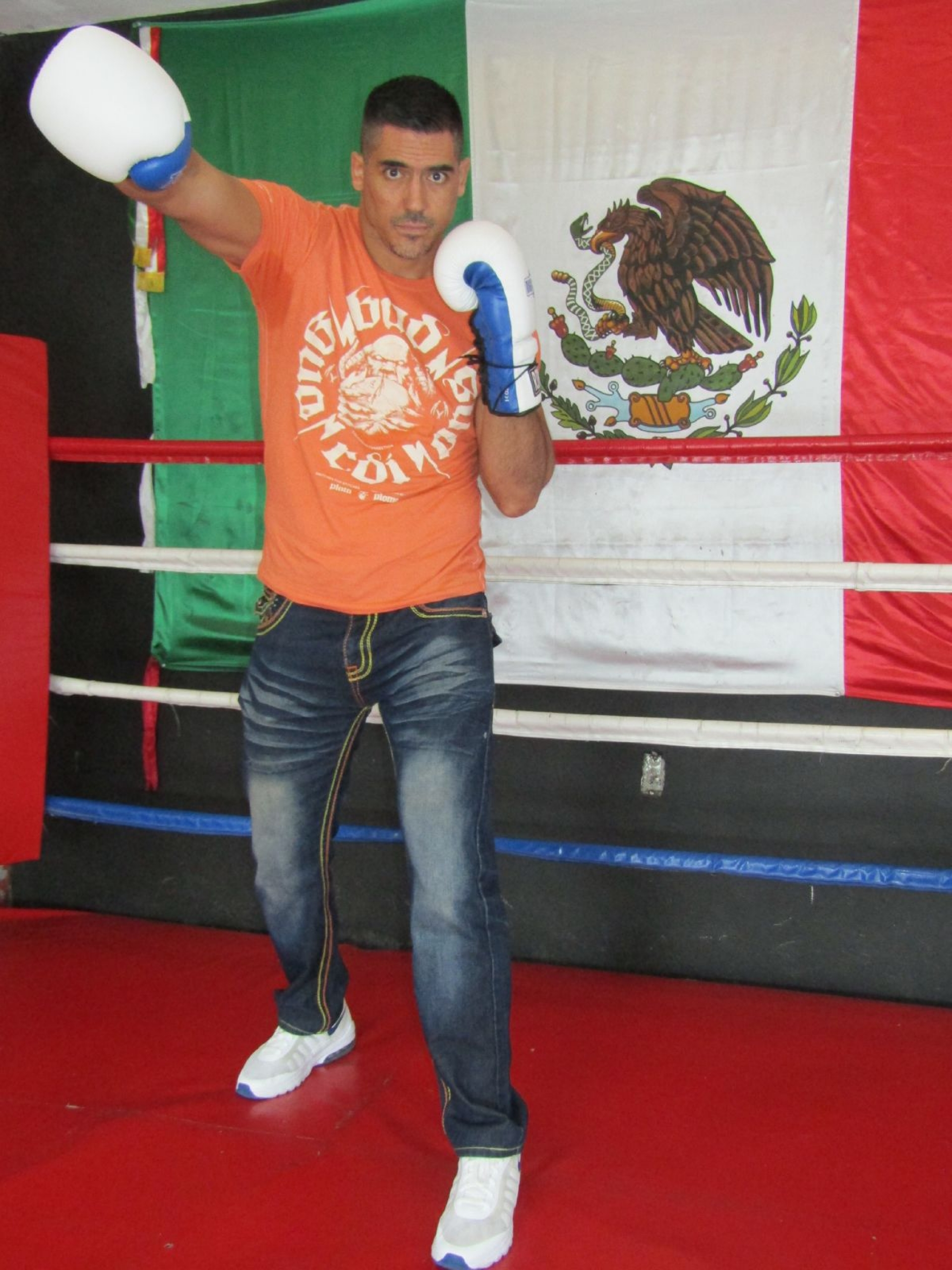 Viene con pegada