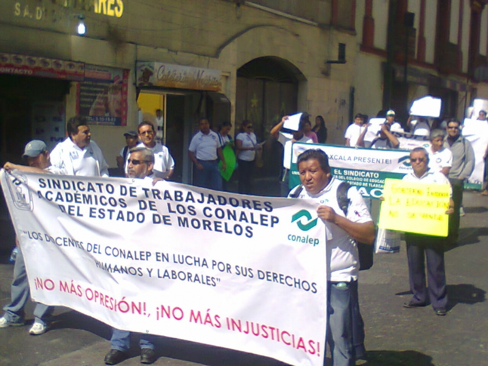 Trabajadores del Conalep aseguran que las autoridades violan desechos laborales