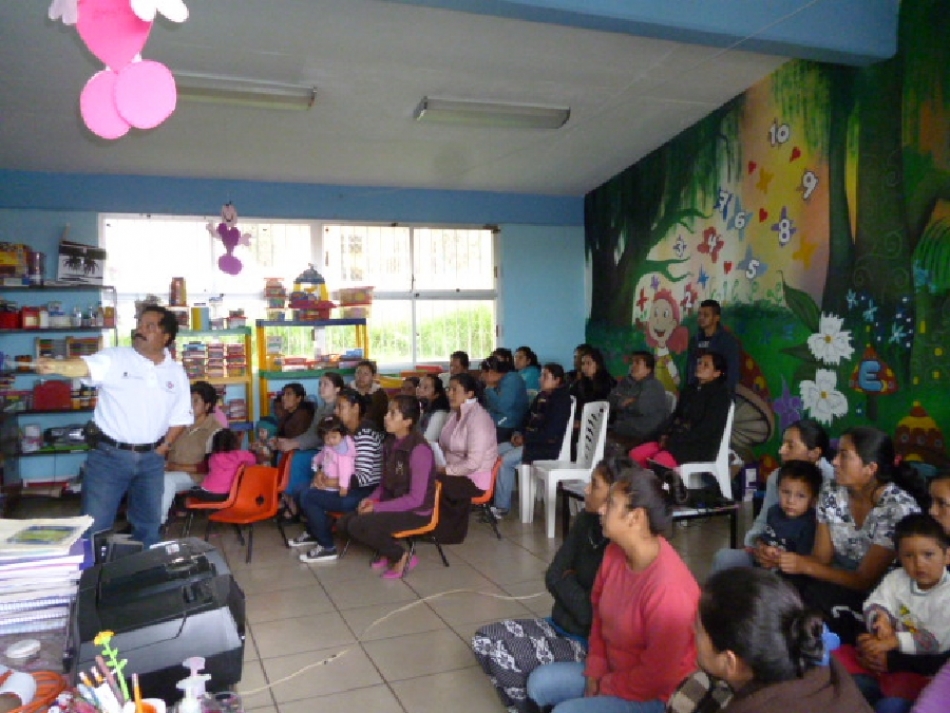 Buscan PC e IEBEM capacitación permanente en escuelas