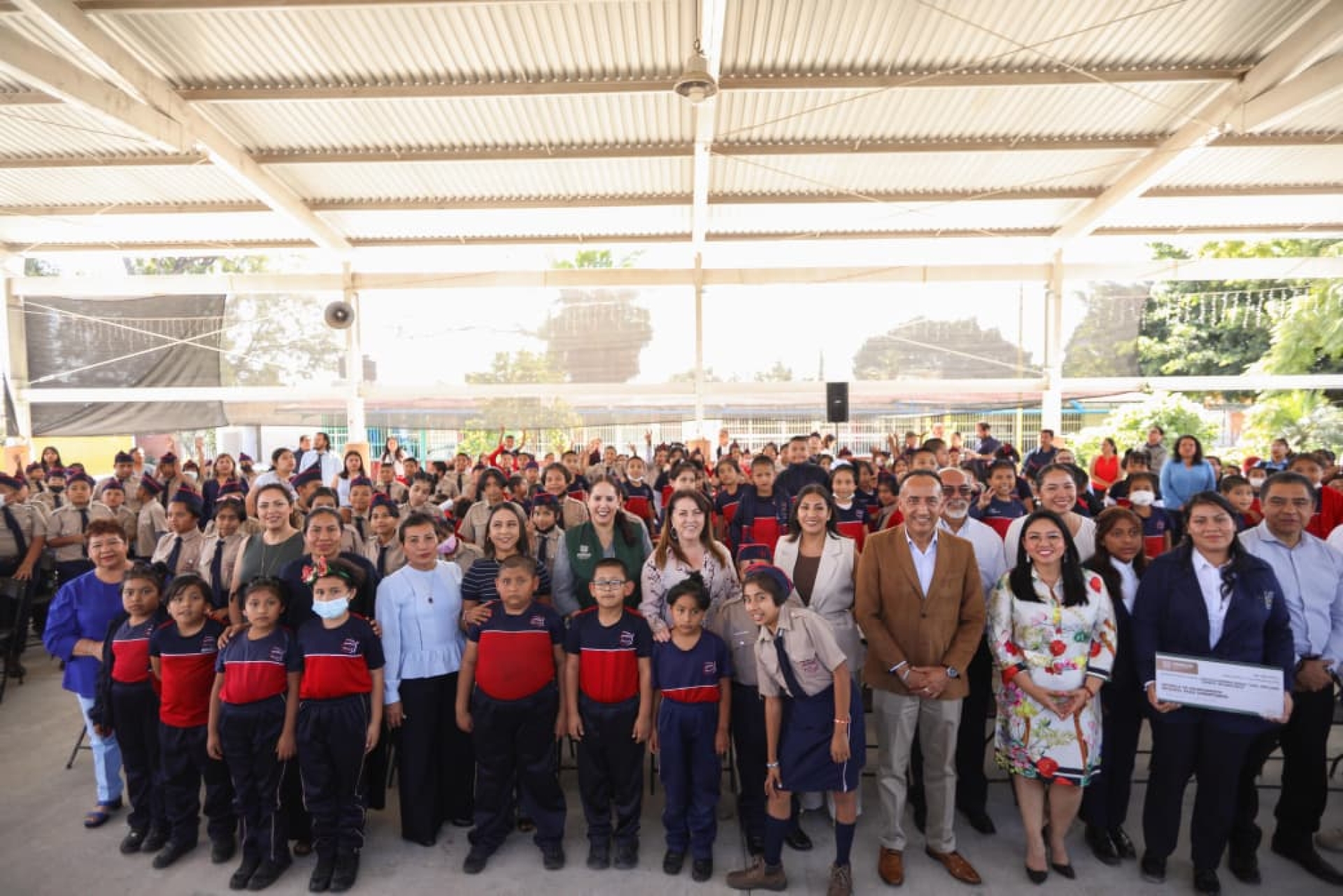 Dignifica Gobierno de Morelos 'La tierra que nos une' dormitorios en internados de Cuautla, Cuernavaca y Temoac